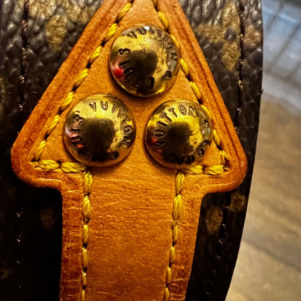 Louis Vuitton leather cuff - Picture 8 of 8